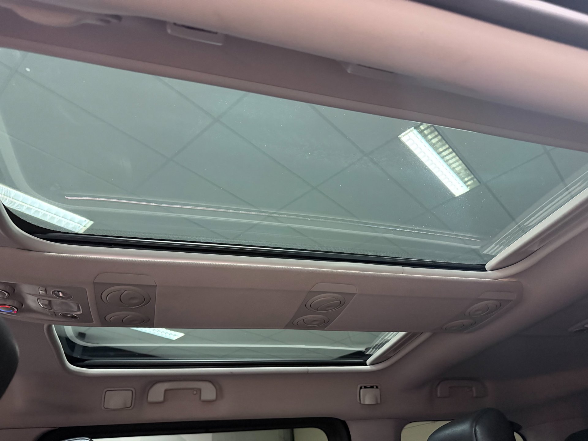 Foto van Peugeot Expert Traveller