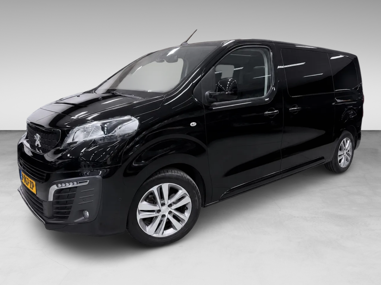 Foto van Peugeot Expert Traveller