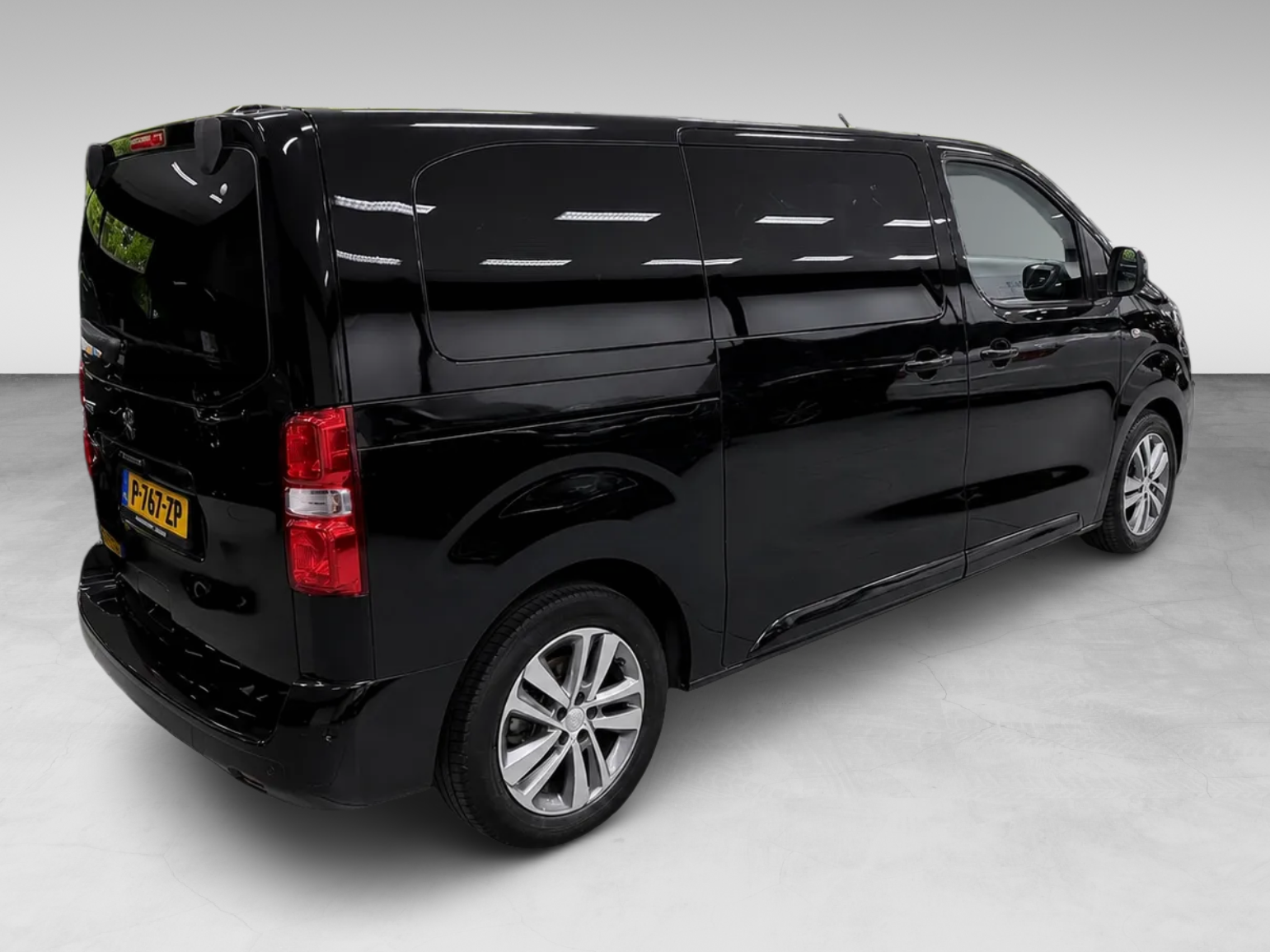 Foto van Peugeot Expert Traveller