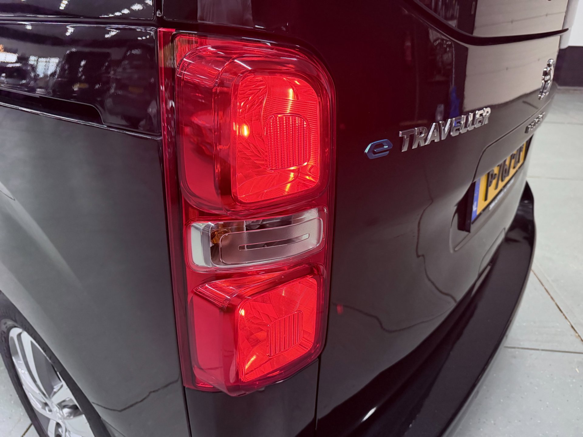 Foto van Peugeot Expert Traveller