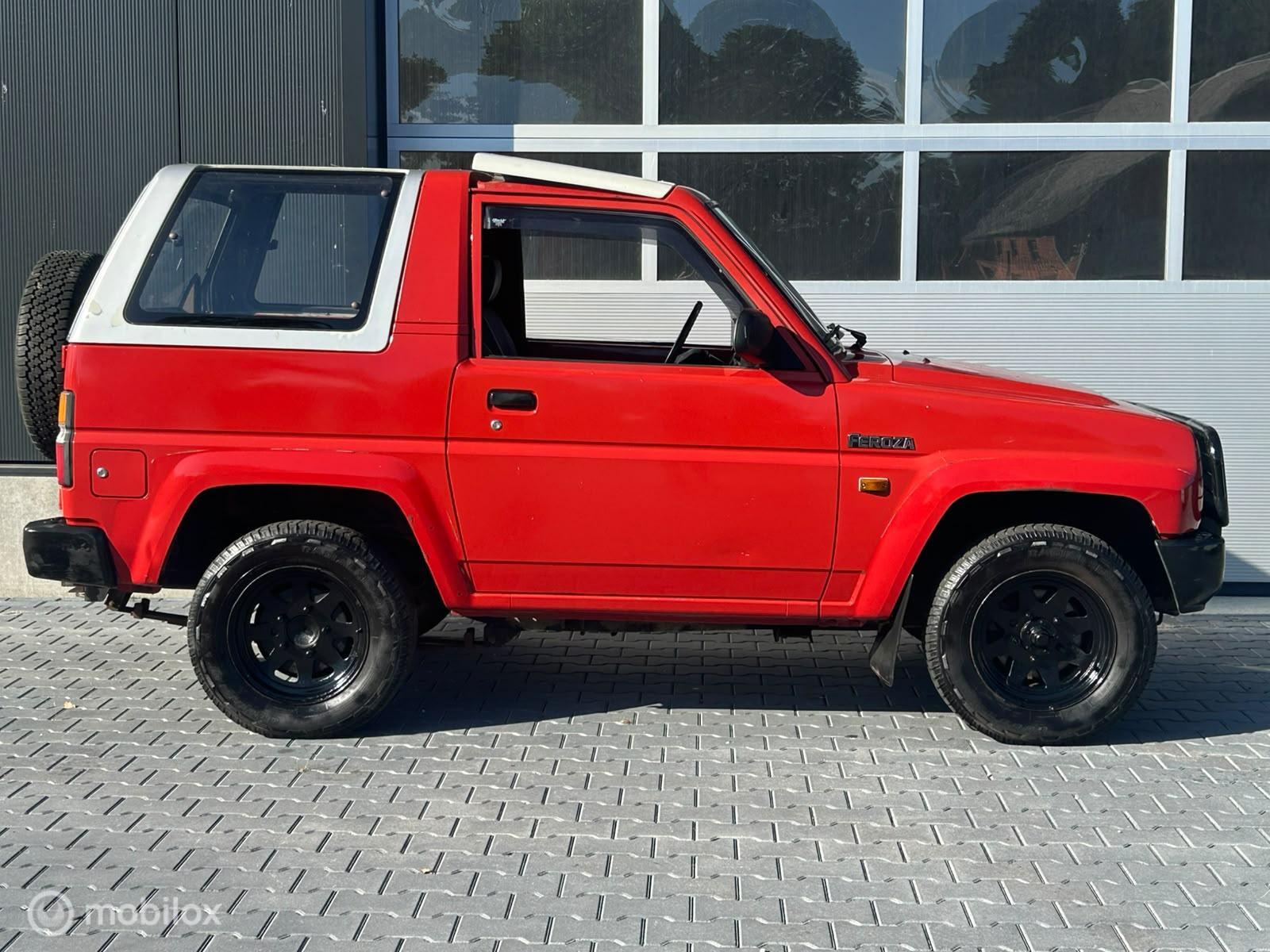 Foto van Daihatsu Feroza Cabrio-top Inj.