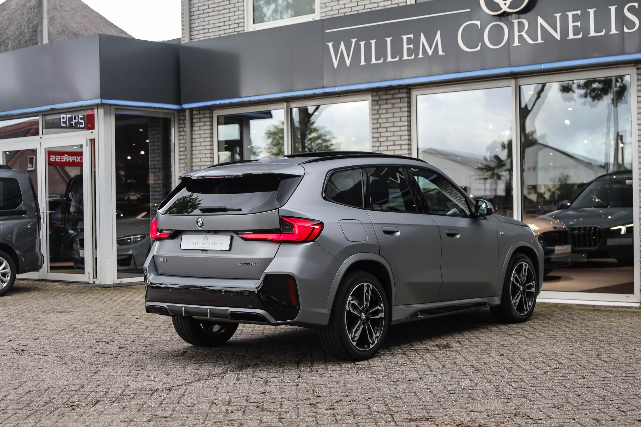 Foto van BMW X1 Sdrive18i