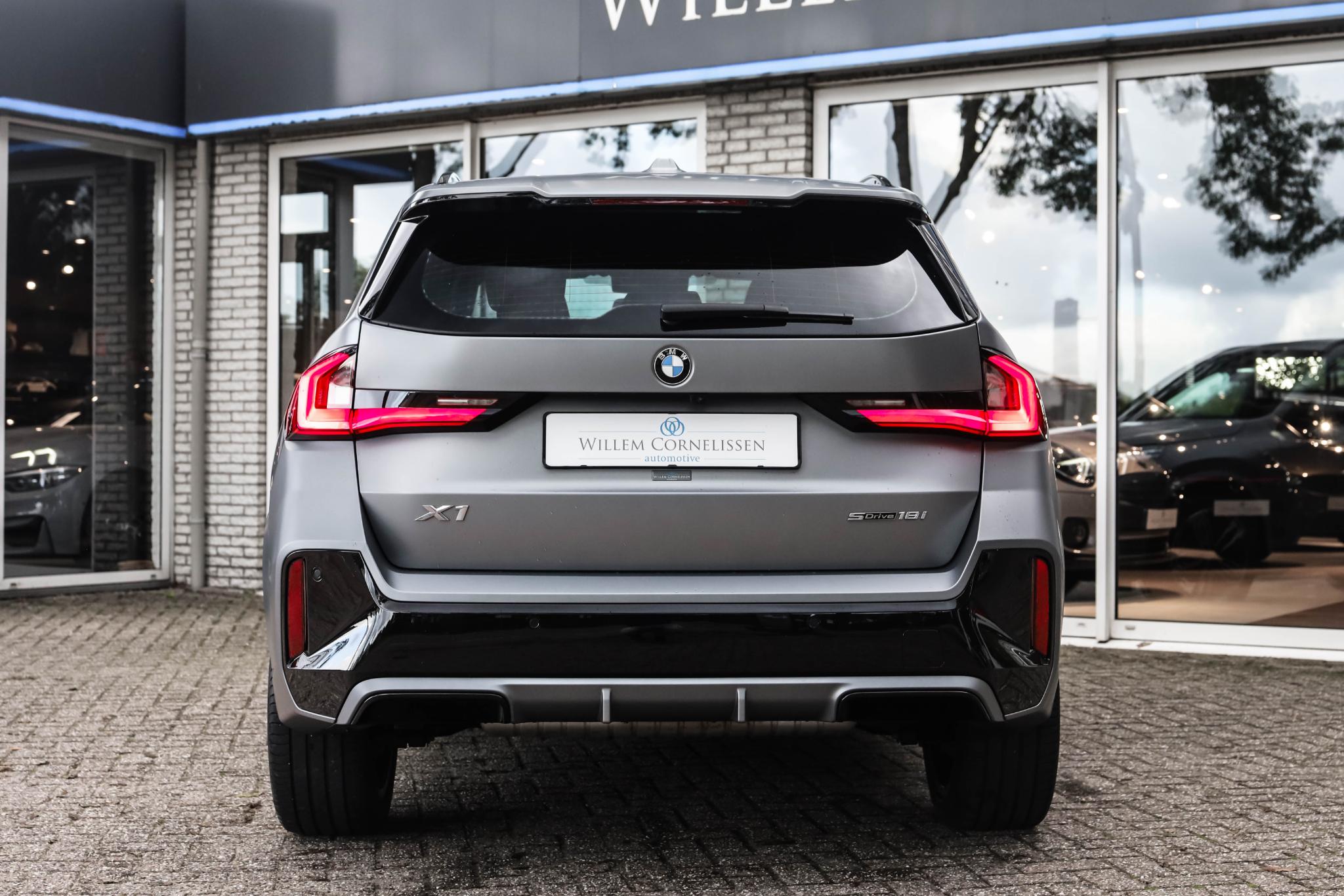 Foto van BMW X1 Sdrive18i