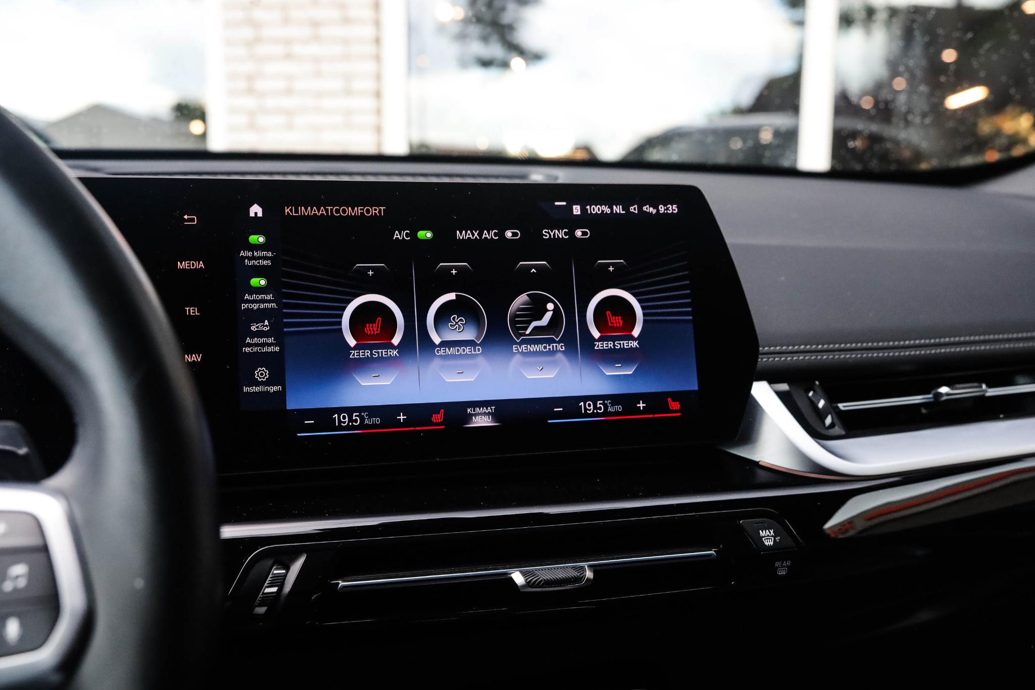 Foto van BMW X1 Sdrive18i