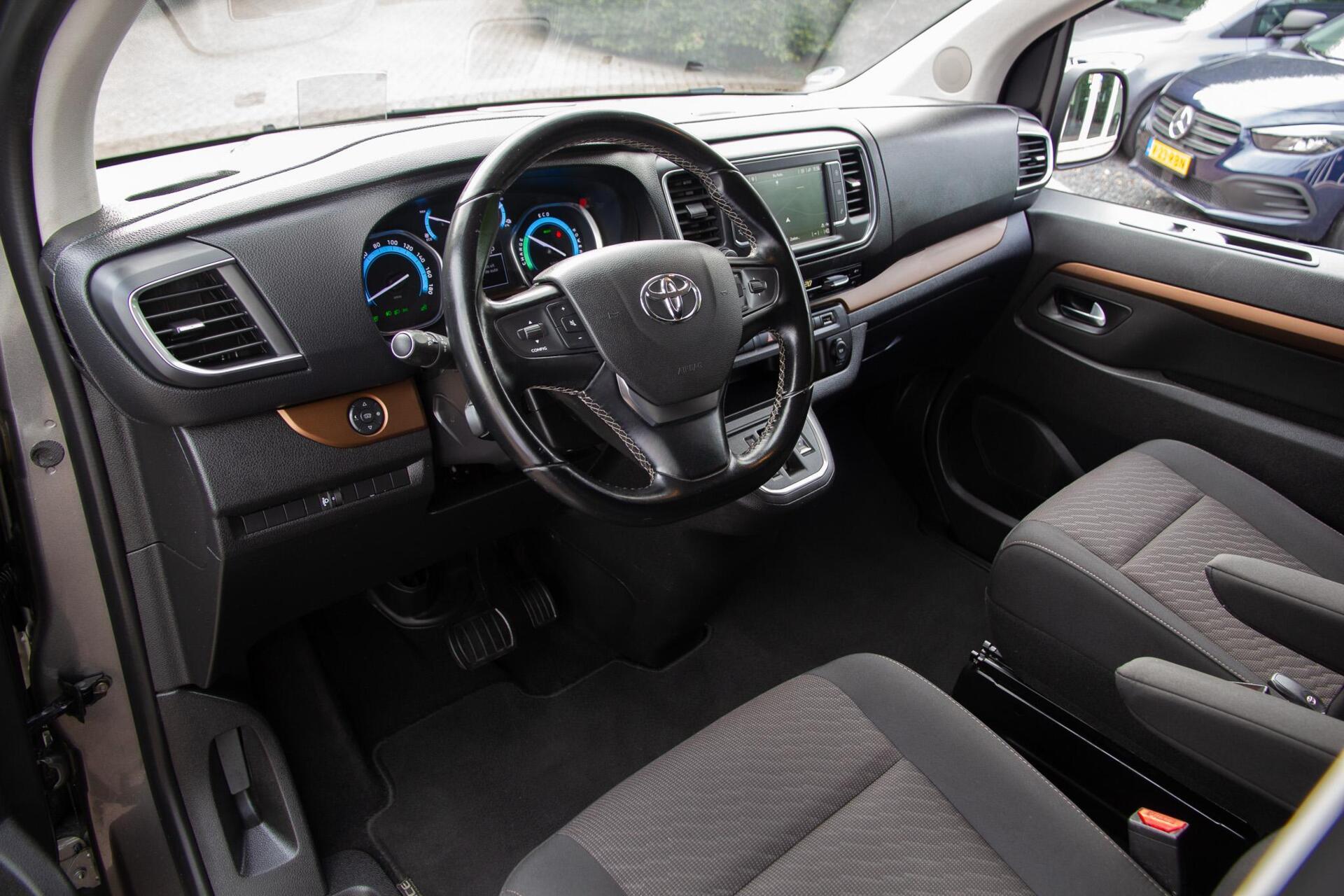 Foto van Toyota Proace Electric Shuttle