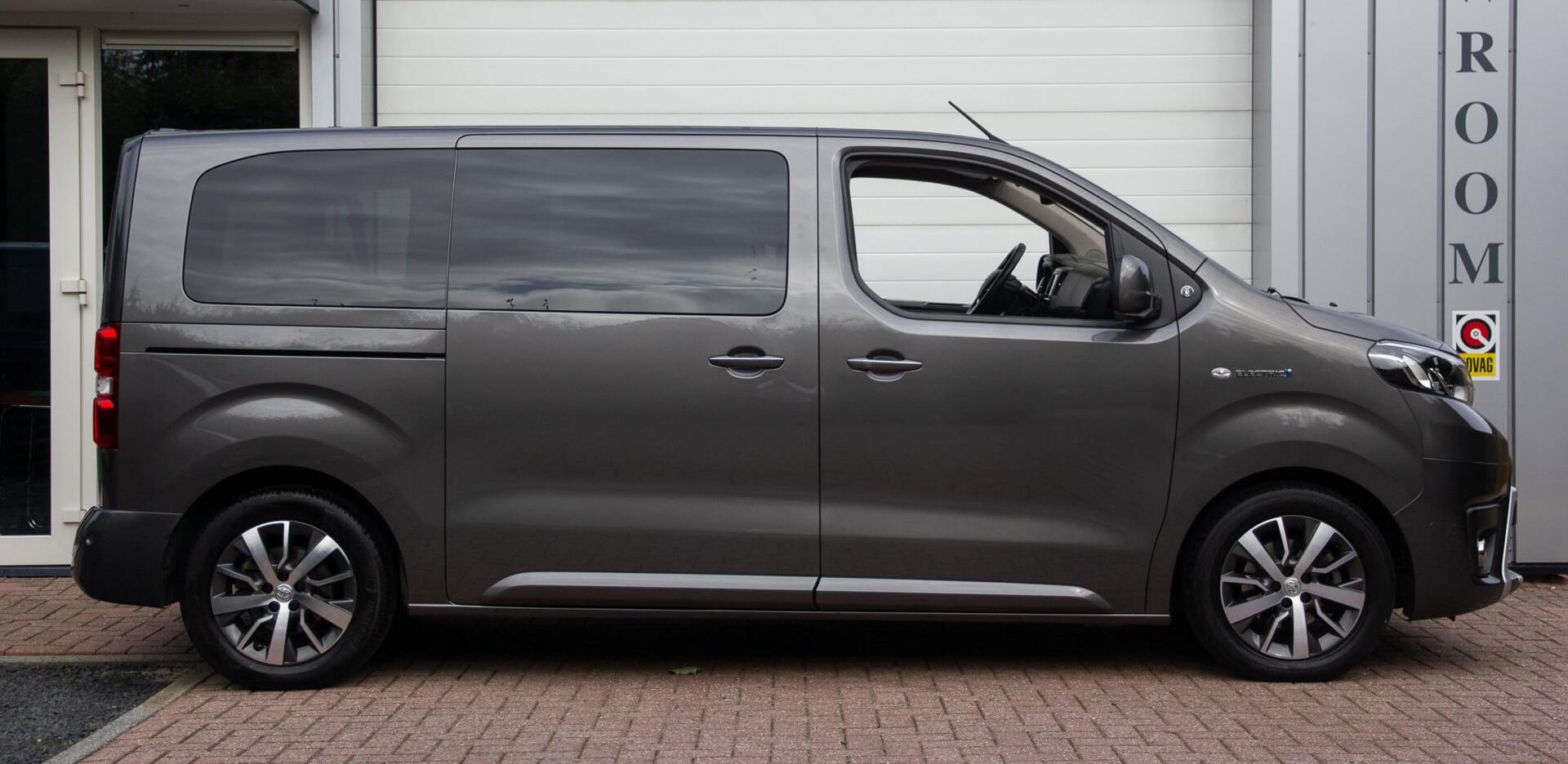 Foto van Toyota Proace Electric Shuttle