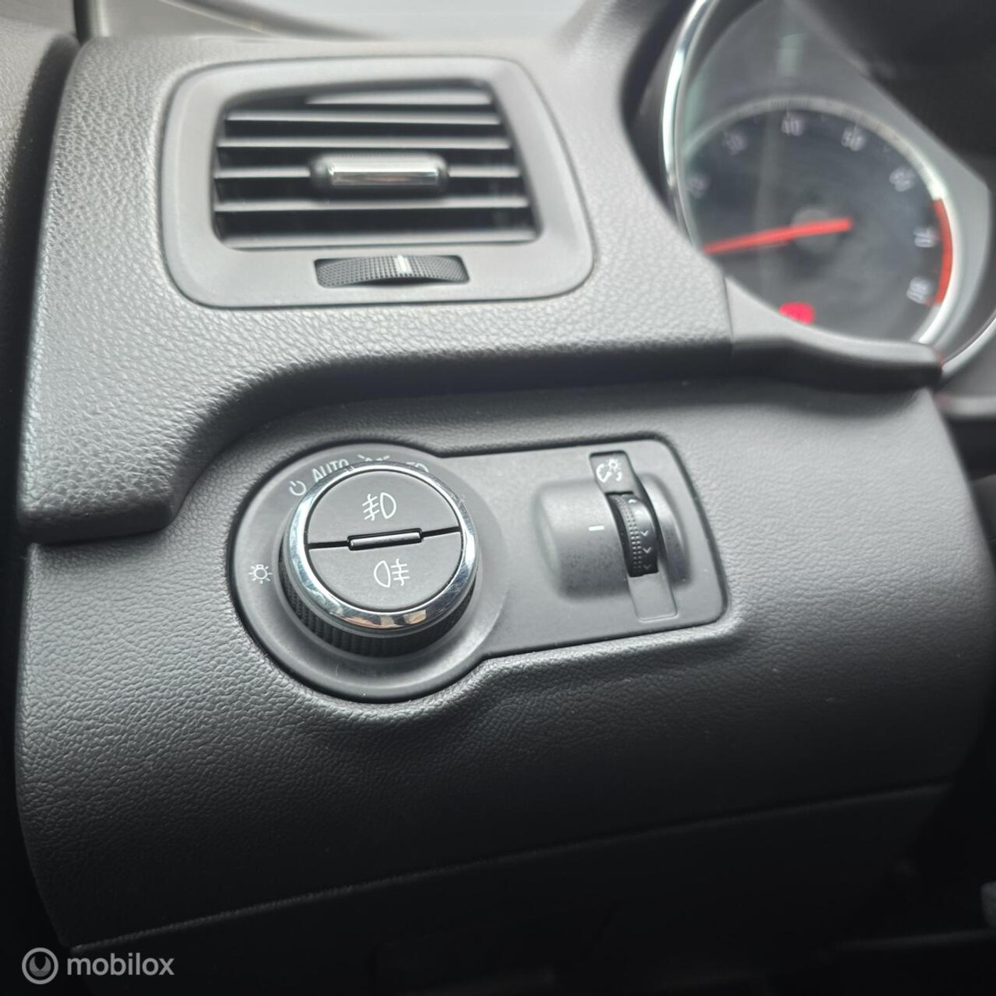 Foto van Opel Insignia Limousine NB