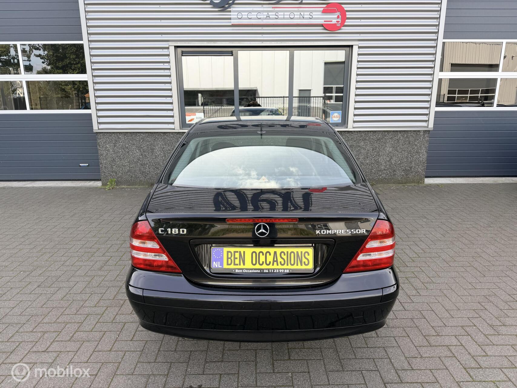 Foto van Mercedes-Benz C 180 Kompressor