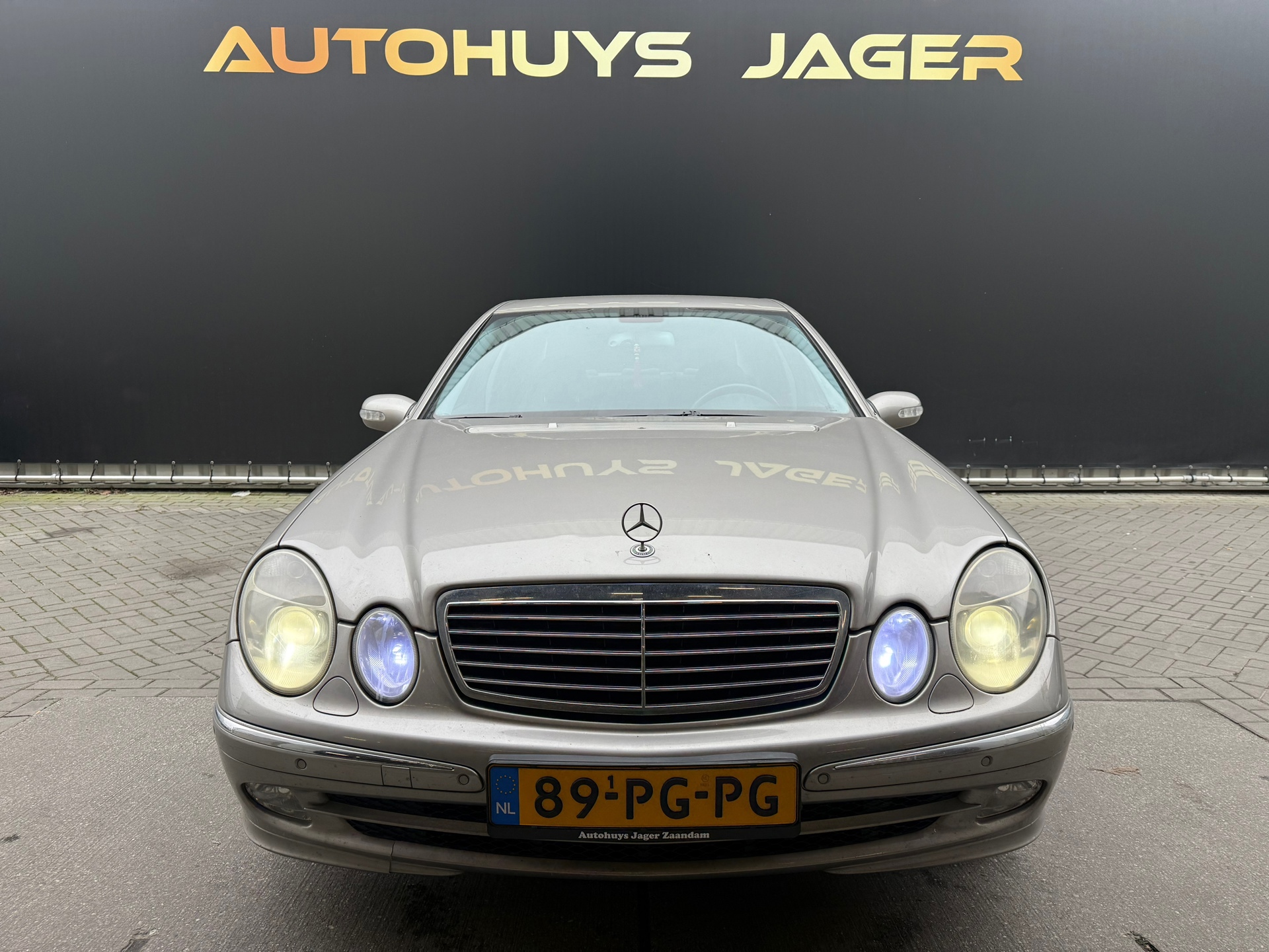 Foto van Mercedes-Benz E 200 Kompressor