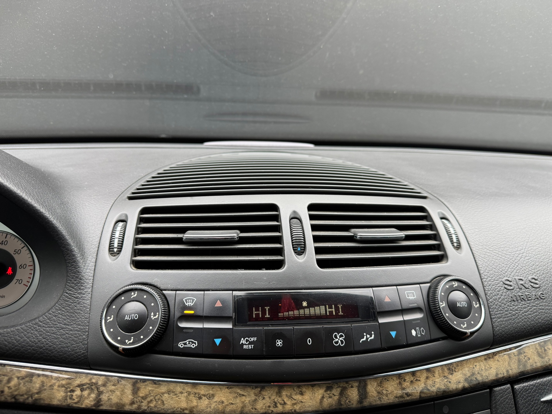 Foto van Mercedes-Benz E 200 Kompressor
