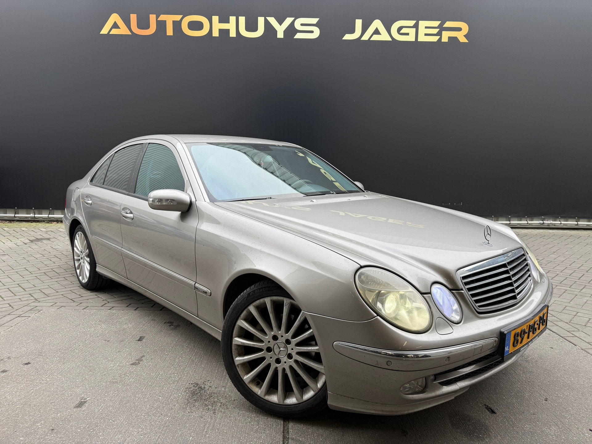 Foto van Mercedes-Benz E 200 Kompressor