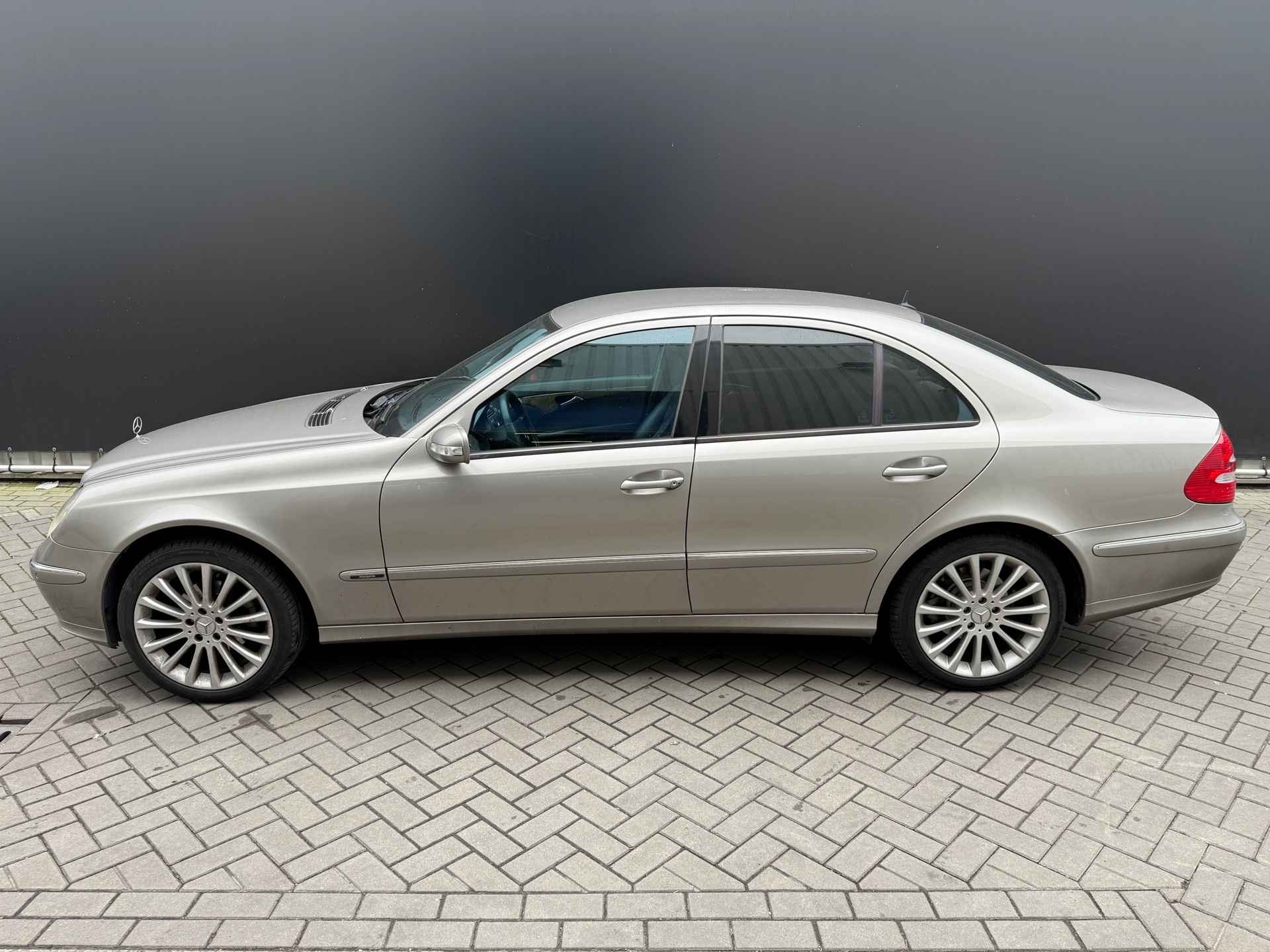 Foto van Mercedes-Benz E 200 Kompressor