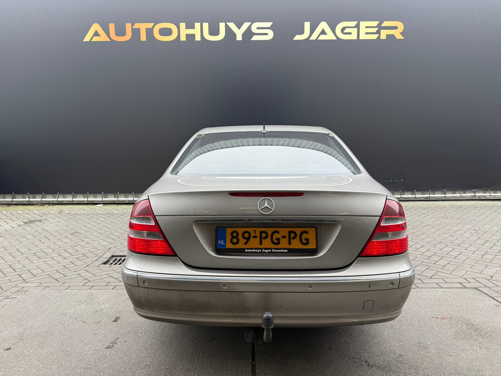 Foto van Mercedes-Benz E 200 Kompressor