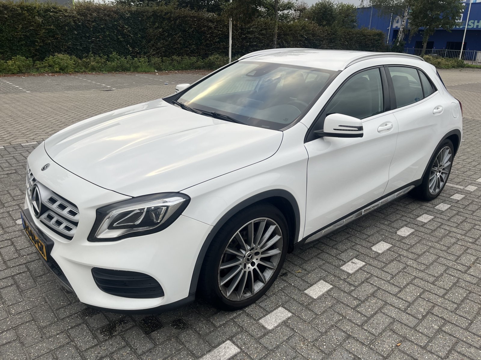 Mercedes-Benz Gla-klasse 200 Premium 2020 - voorkant