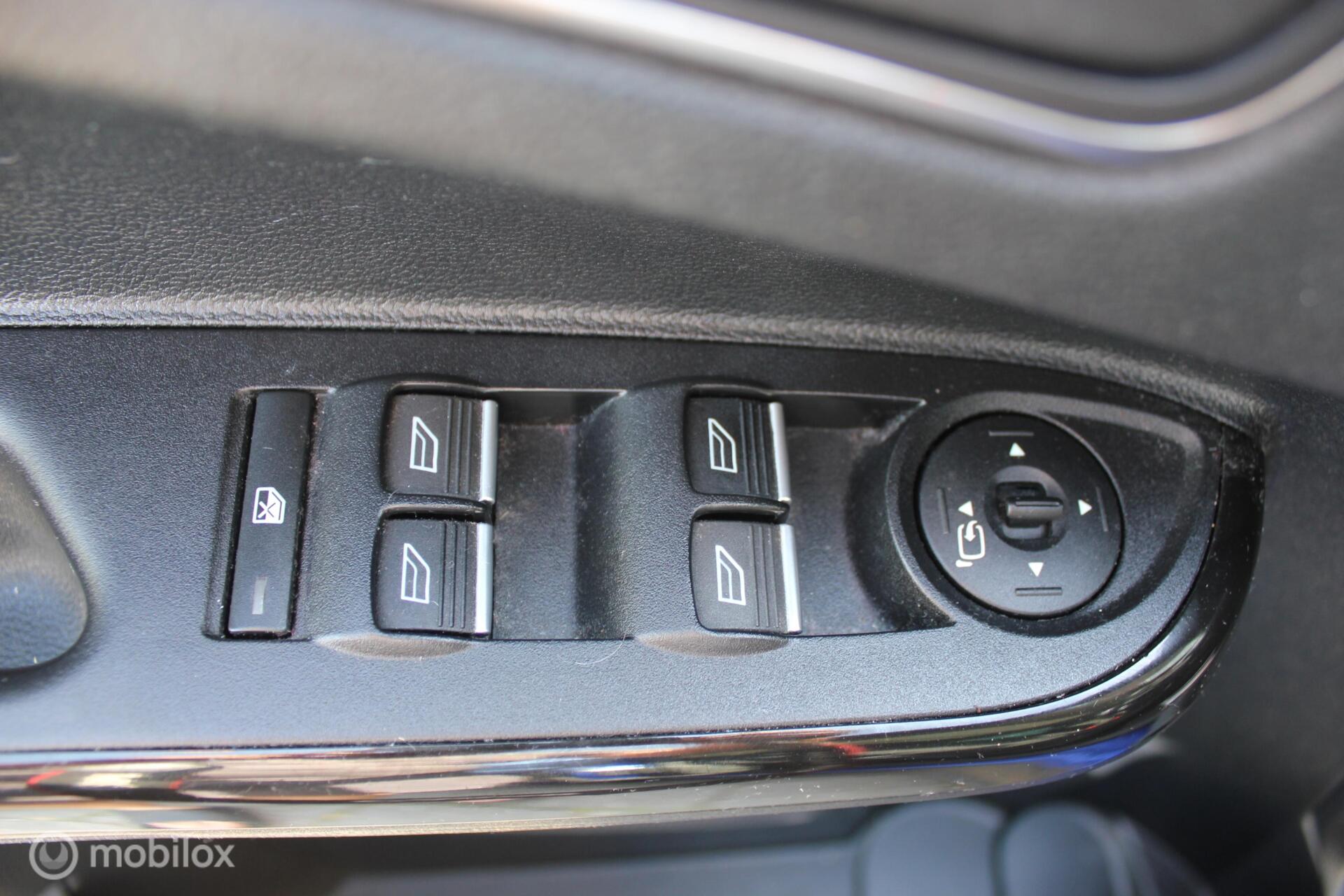 Foto van Ford B-max