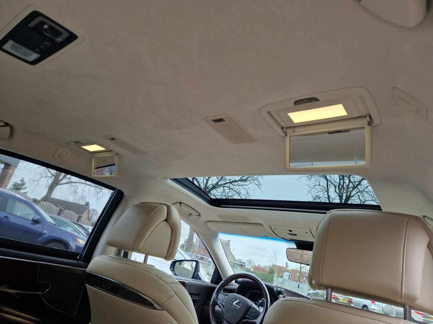 Foto van Lexus LS