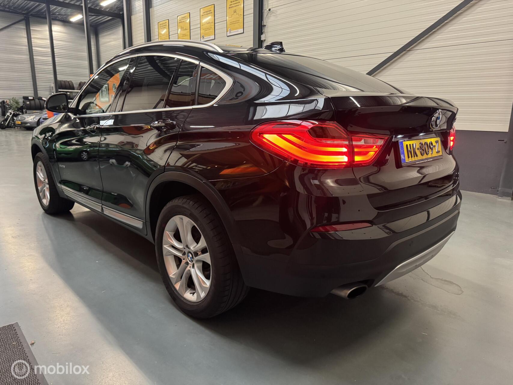 Foto van BMW X4 Xdrive20i