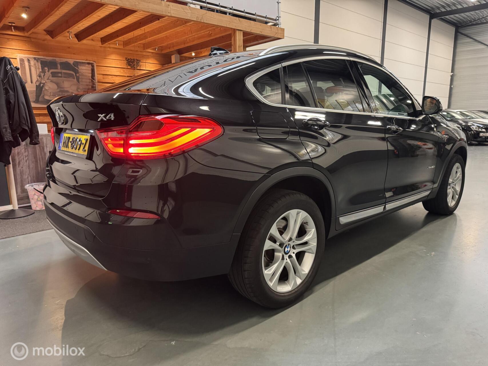 Foto van BMW X4 Xdrive20i
