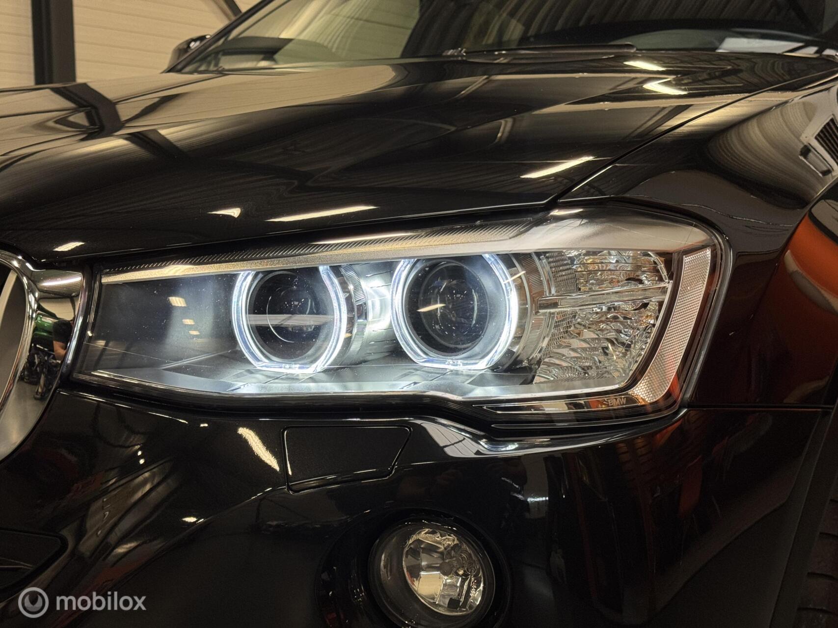 Foto van BMW X4 Xdrive20i