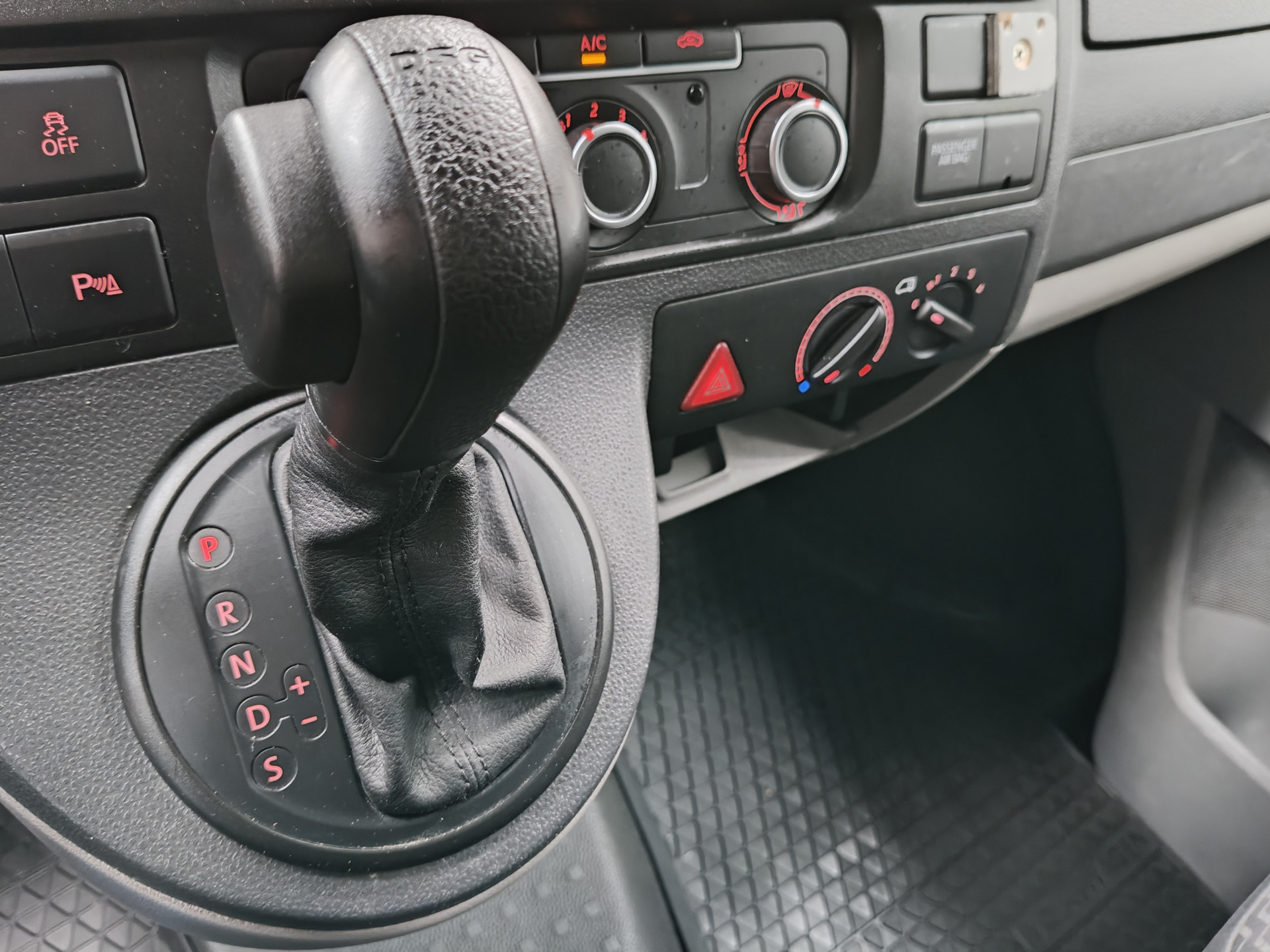 Foto van Volkswagen Transporter Kombi