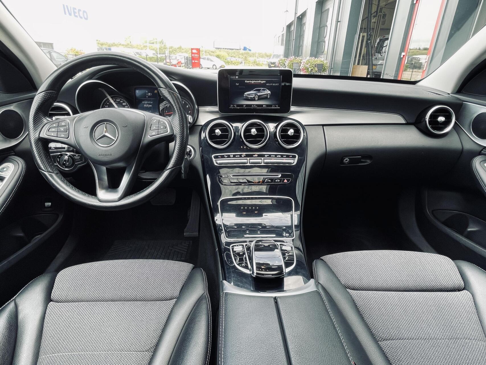 Foto van Mercedes-Benz C 200