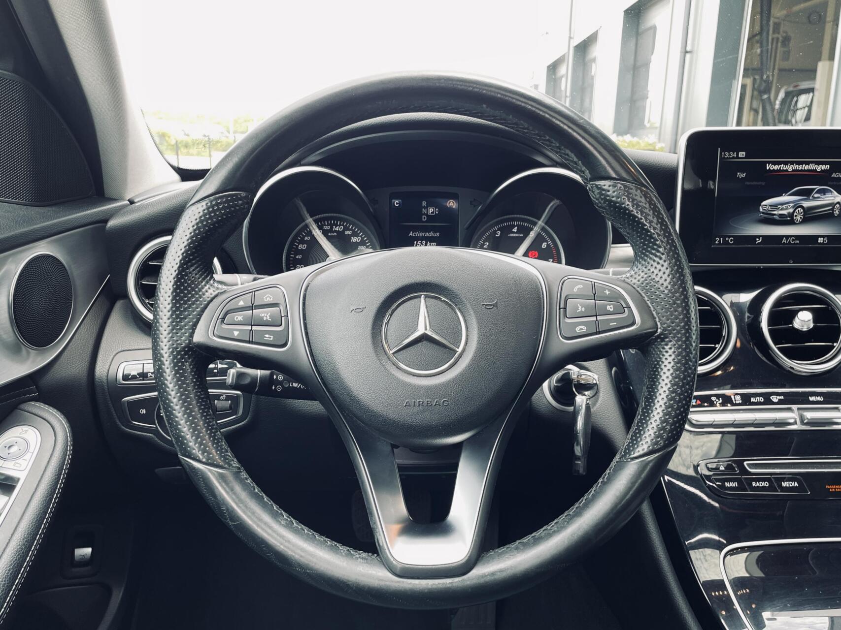 Foto van Mercedes-Benz C 200
