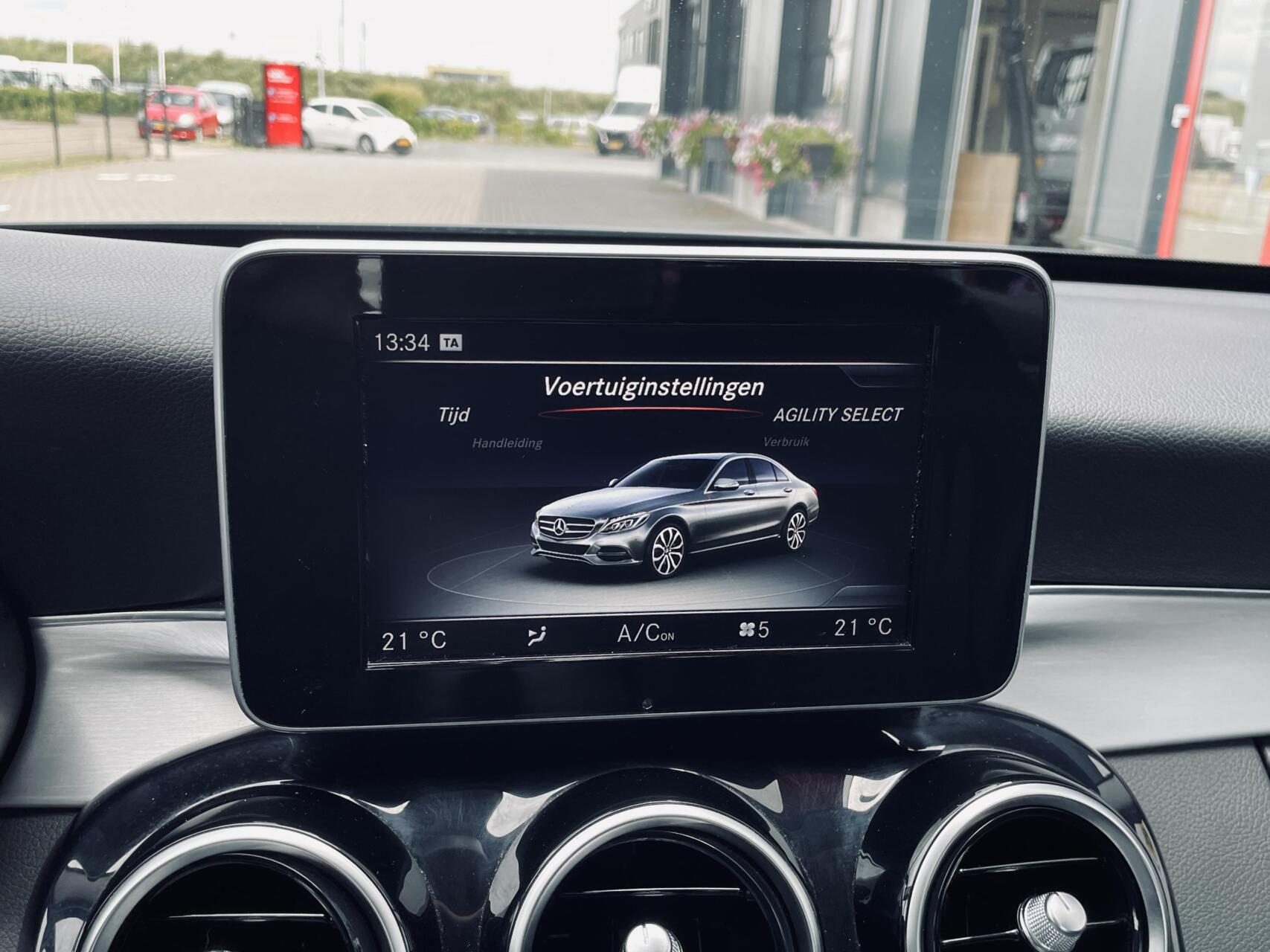 Foto van Mercedes-Benz C 200