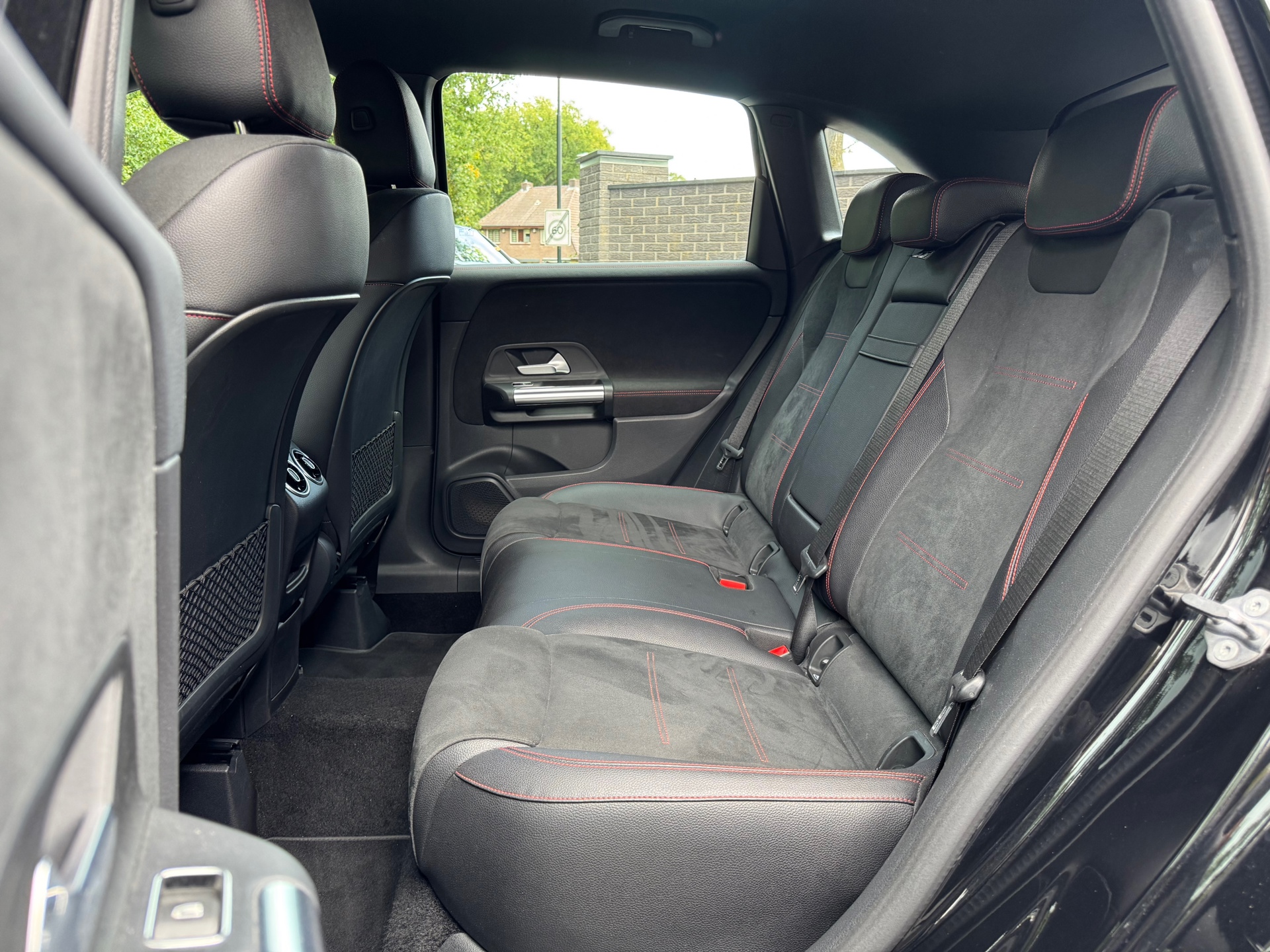 Foto van Mercedes-Benz B 180 D