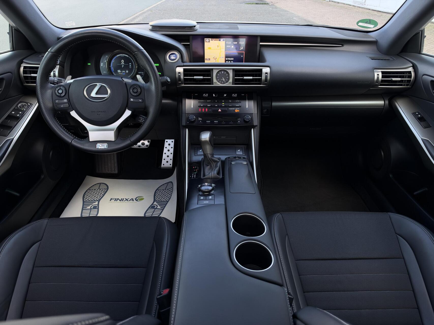 Foto van Lexus Lexus Is300h