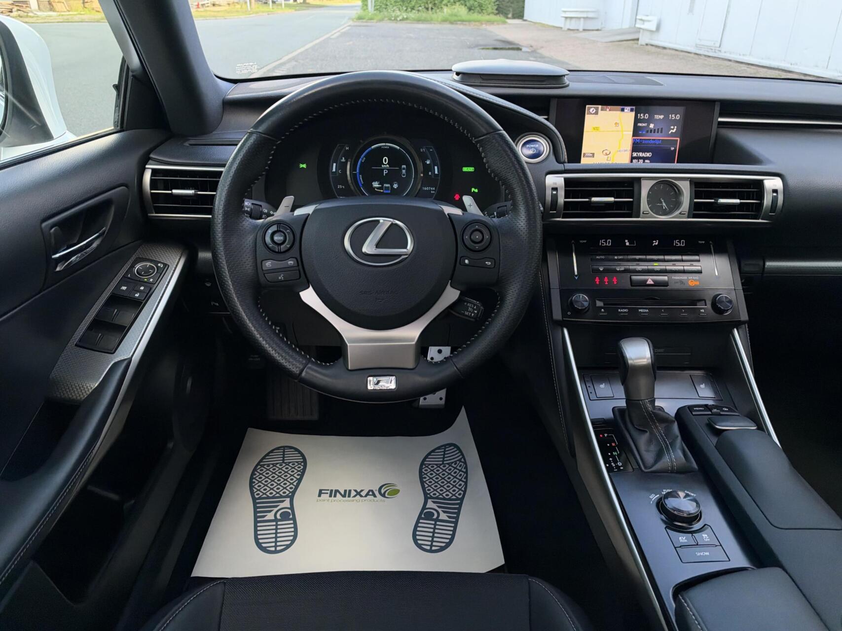 Foto van Lexus Lexus Is300h