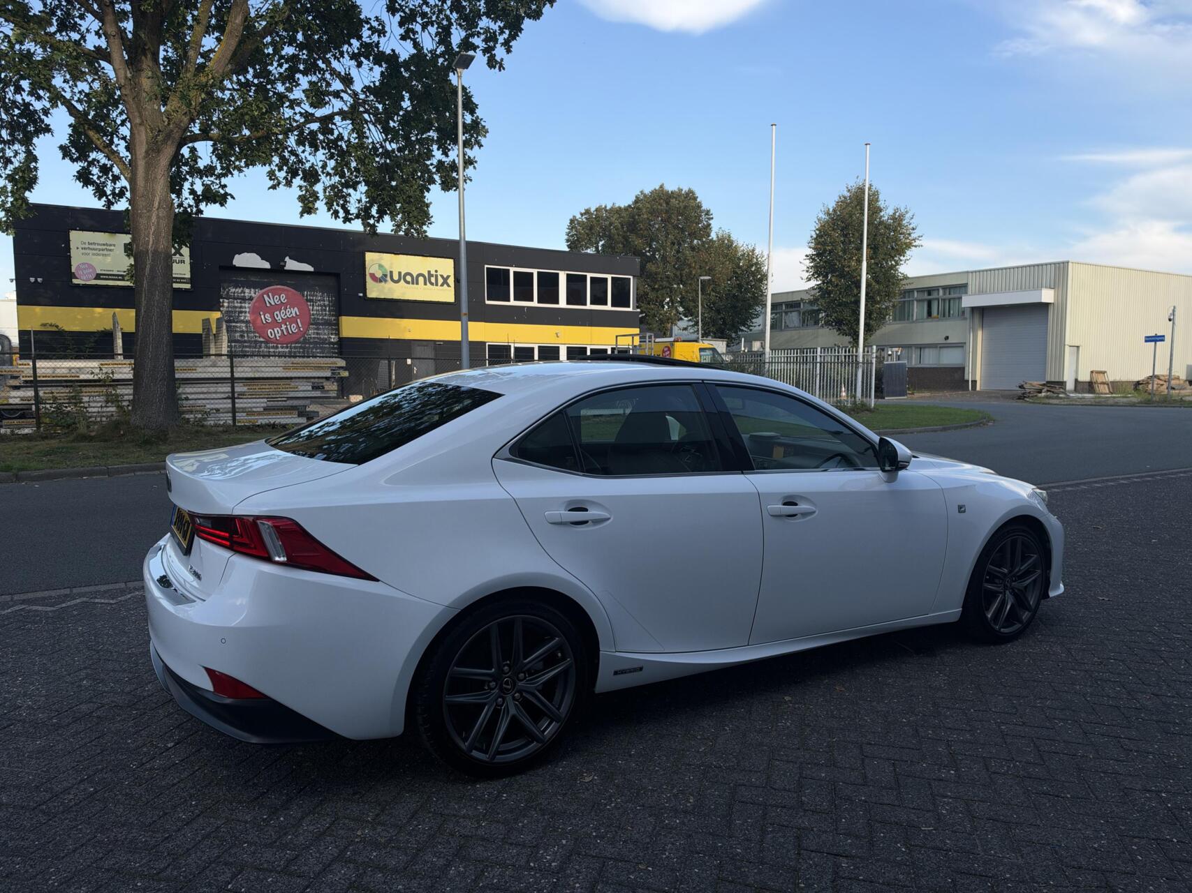 Foto van Lexus Lexus Is300h