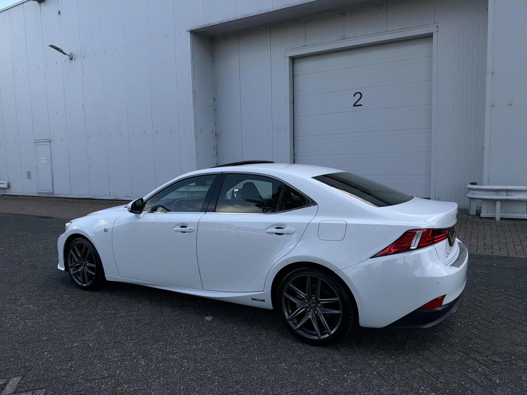 Foto van Lexus Lexus Is300h