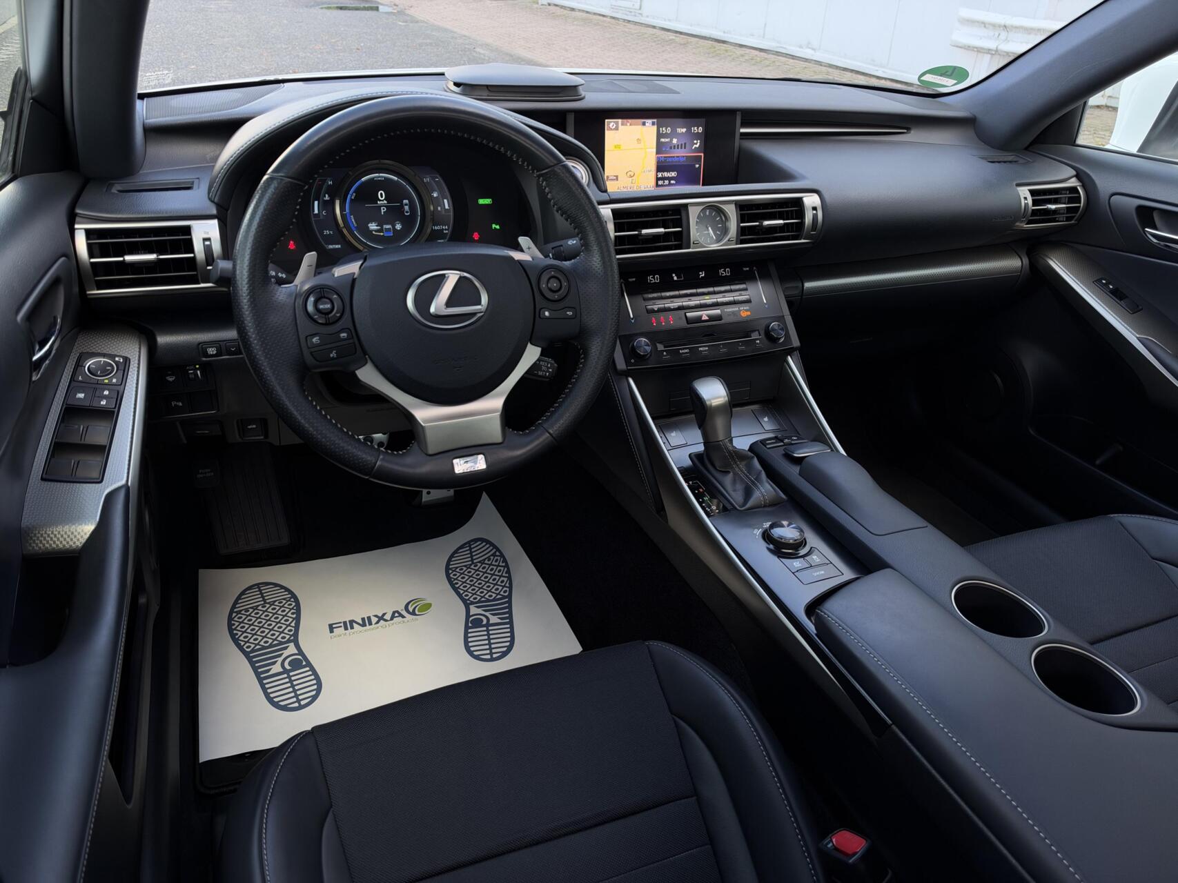 Foto van Lexus Lexus Is300h