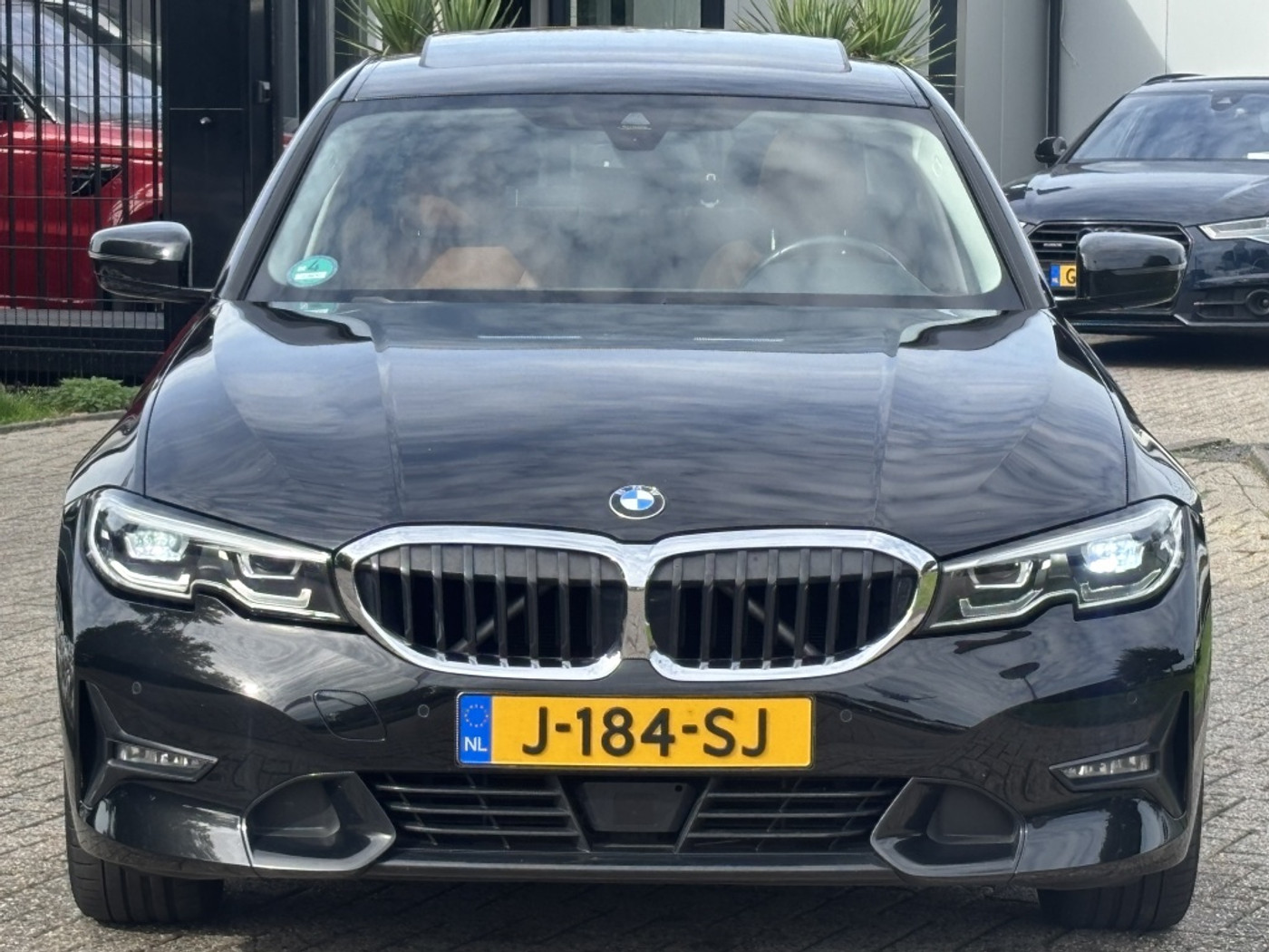 Foto van BMW 330i
