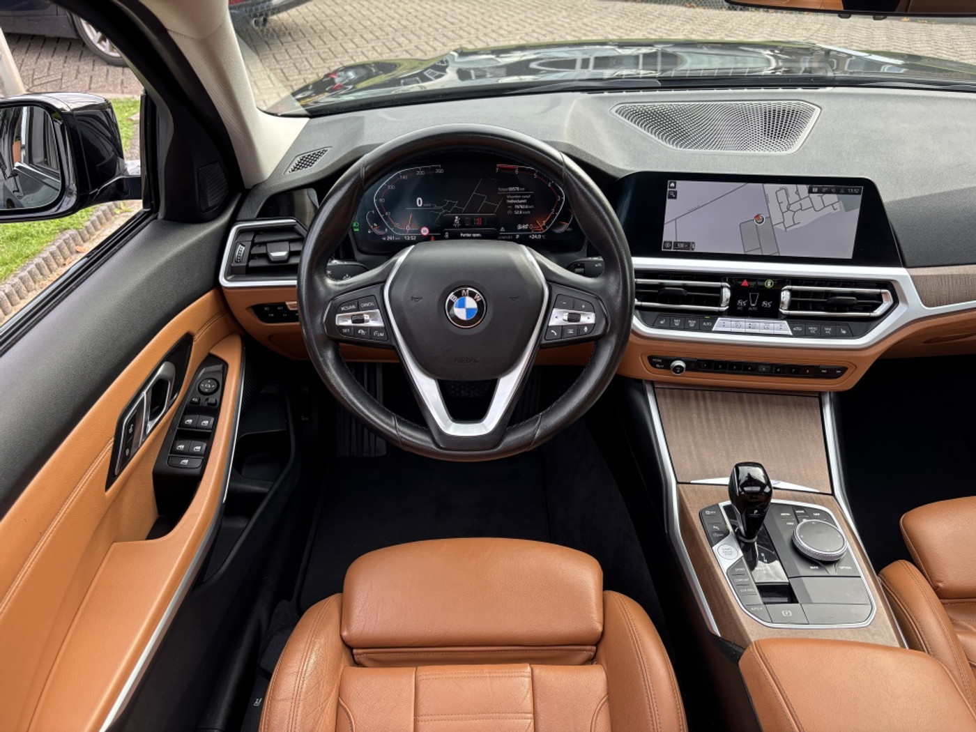 Foto van BMW 330i