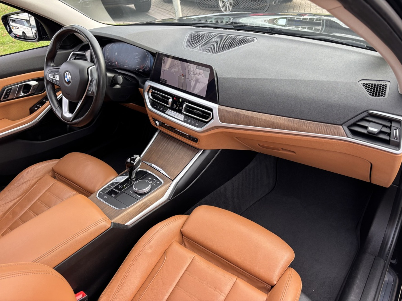 Foto van BMW 330i