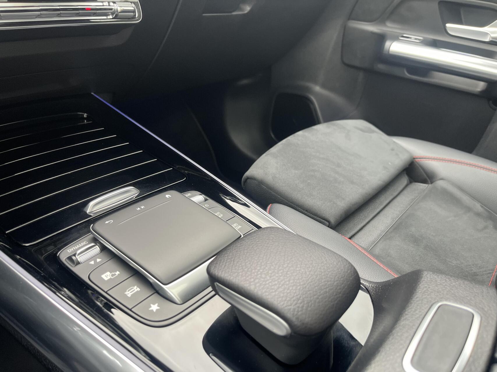 Foto van Mercedes-Benz B 250 E