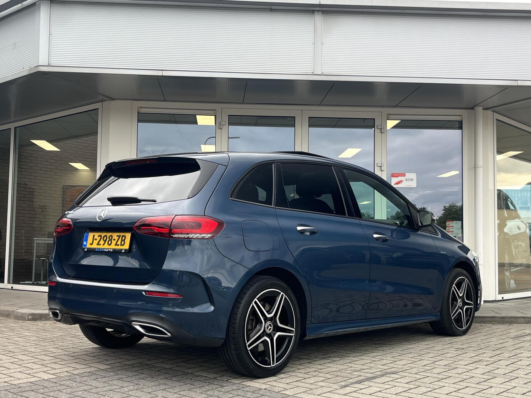 Foto van Mercedes-Benz B 250 E
