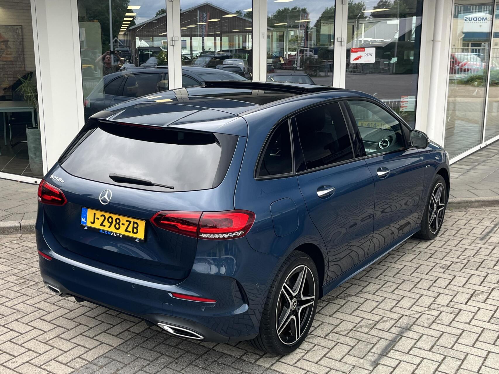 Foto van Mercedes-Benz B 250 E