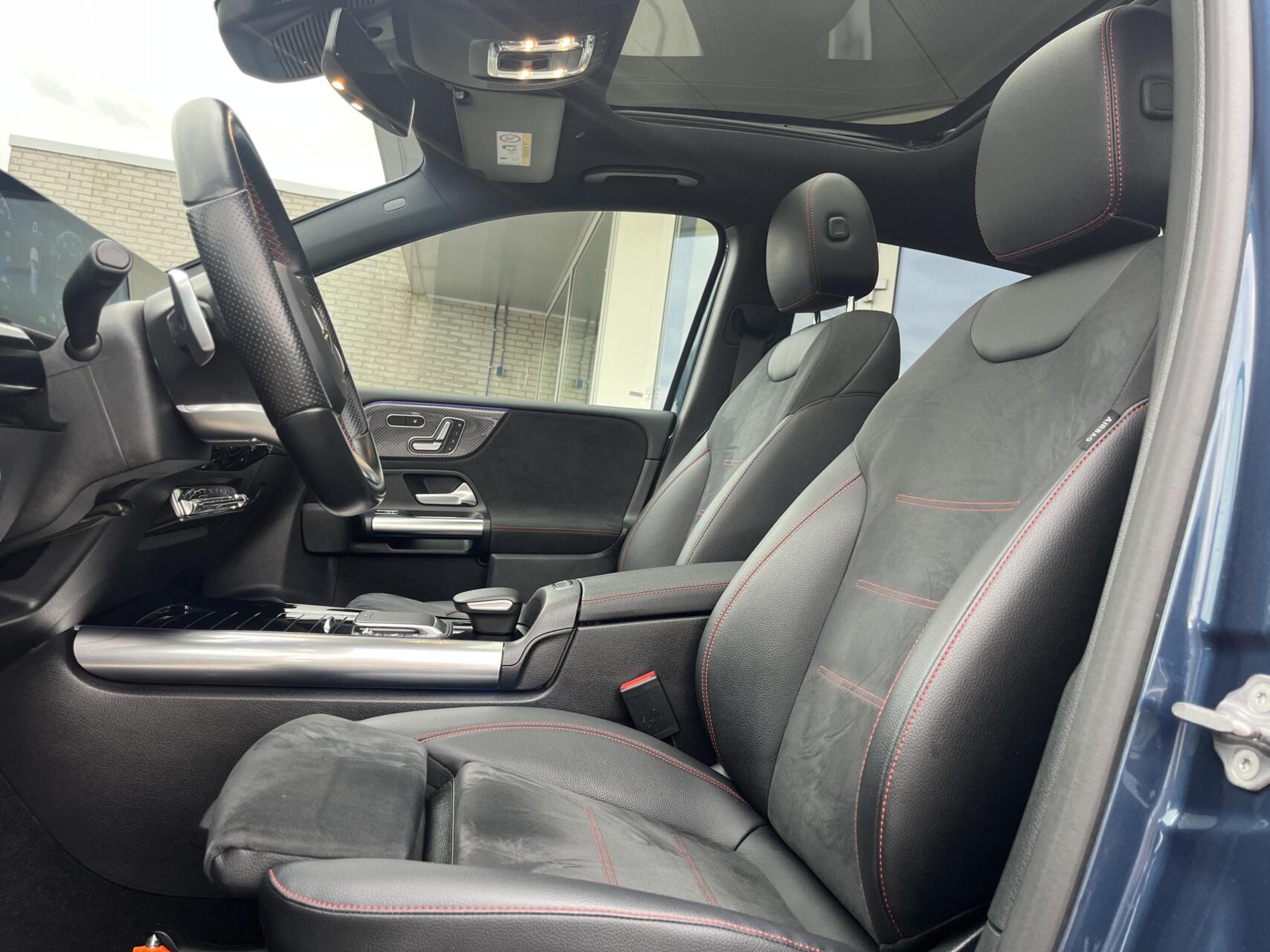 Foto van Mercedes-Benz B 250 E