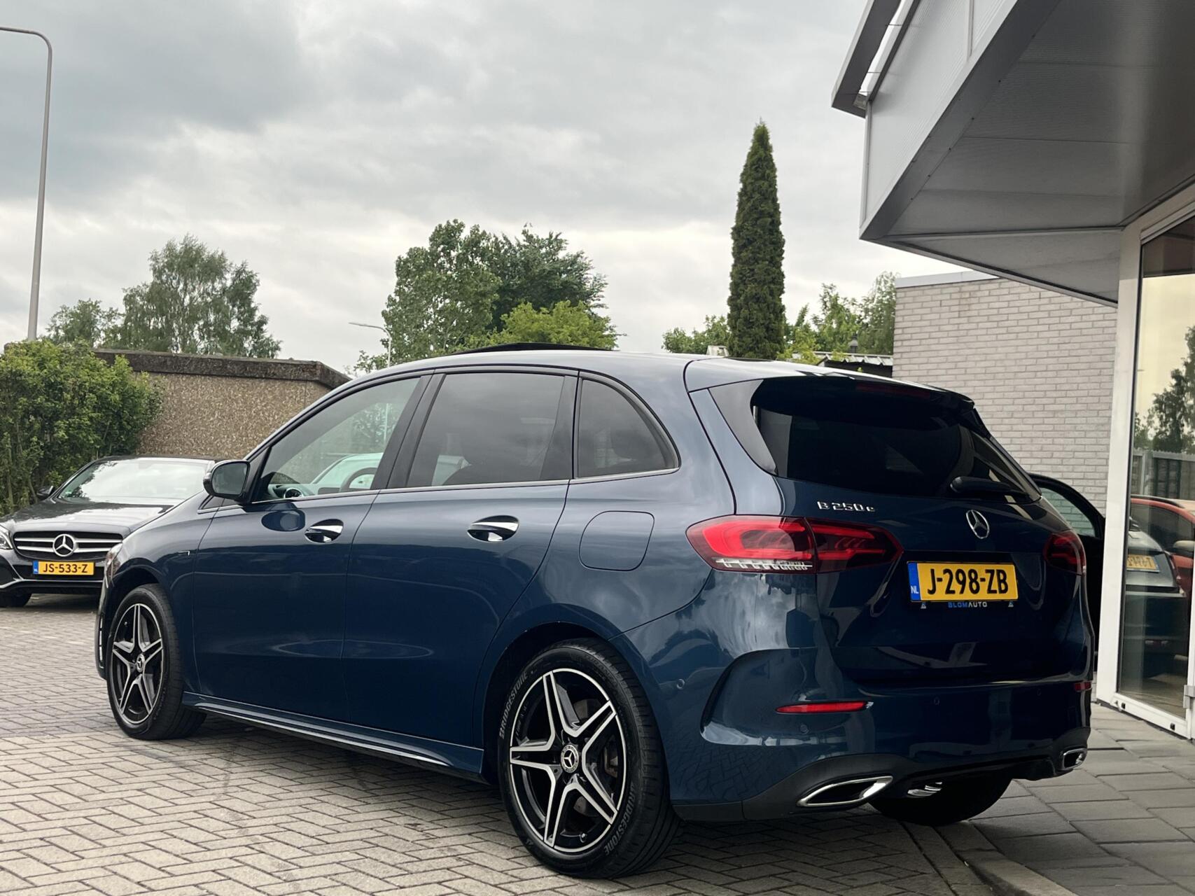 Foto van Mercedes-Benz B 250 E