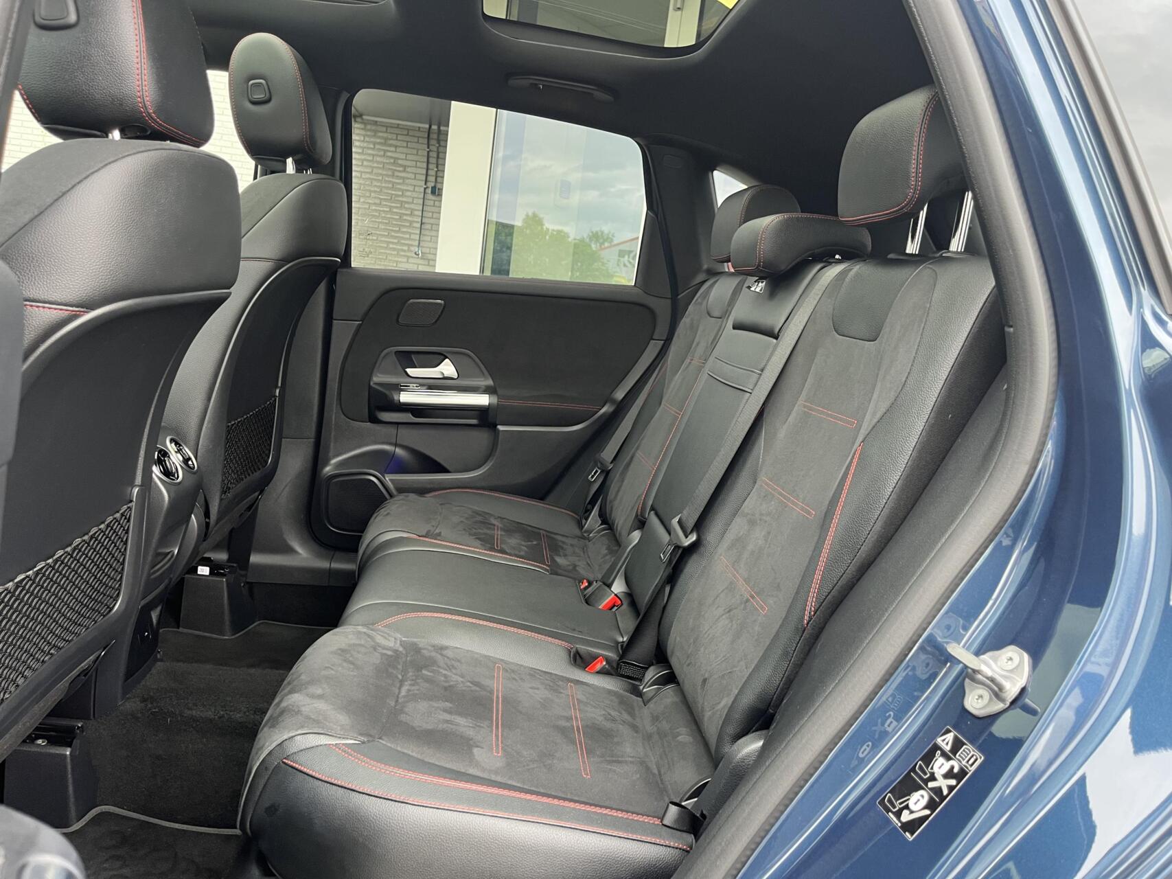 Foto van Mercedes-Benz B 250 E