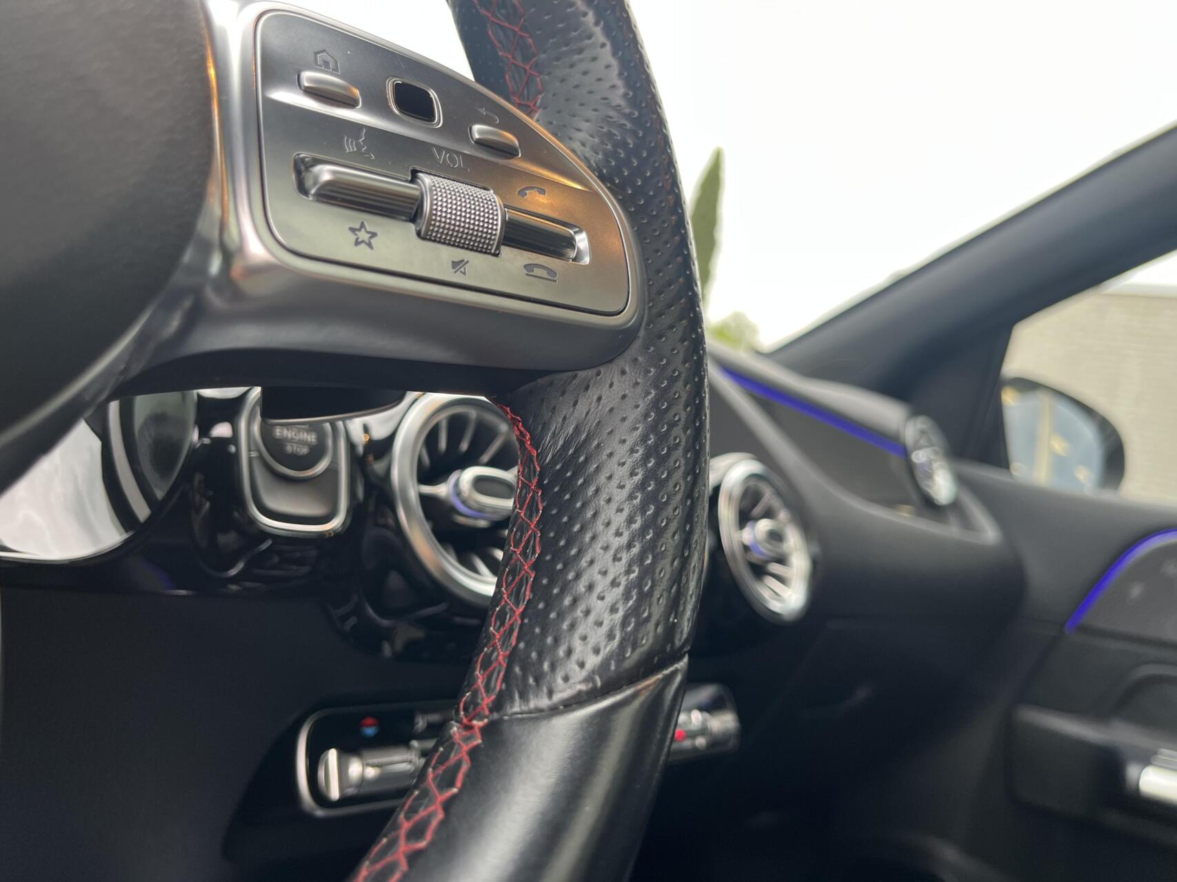 Foto van Mercedes-Benz B 250 E