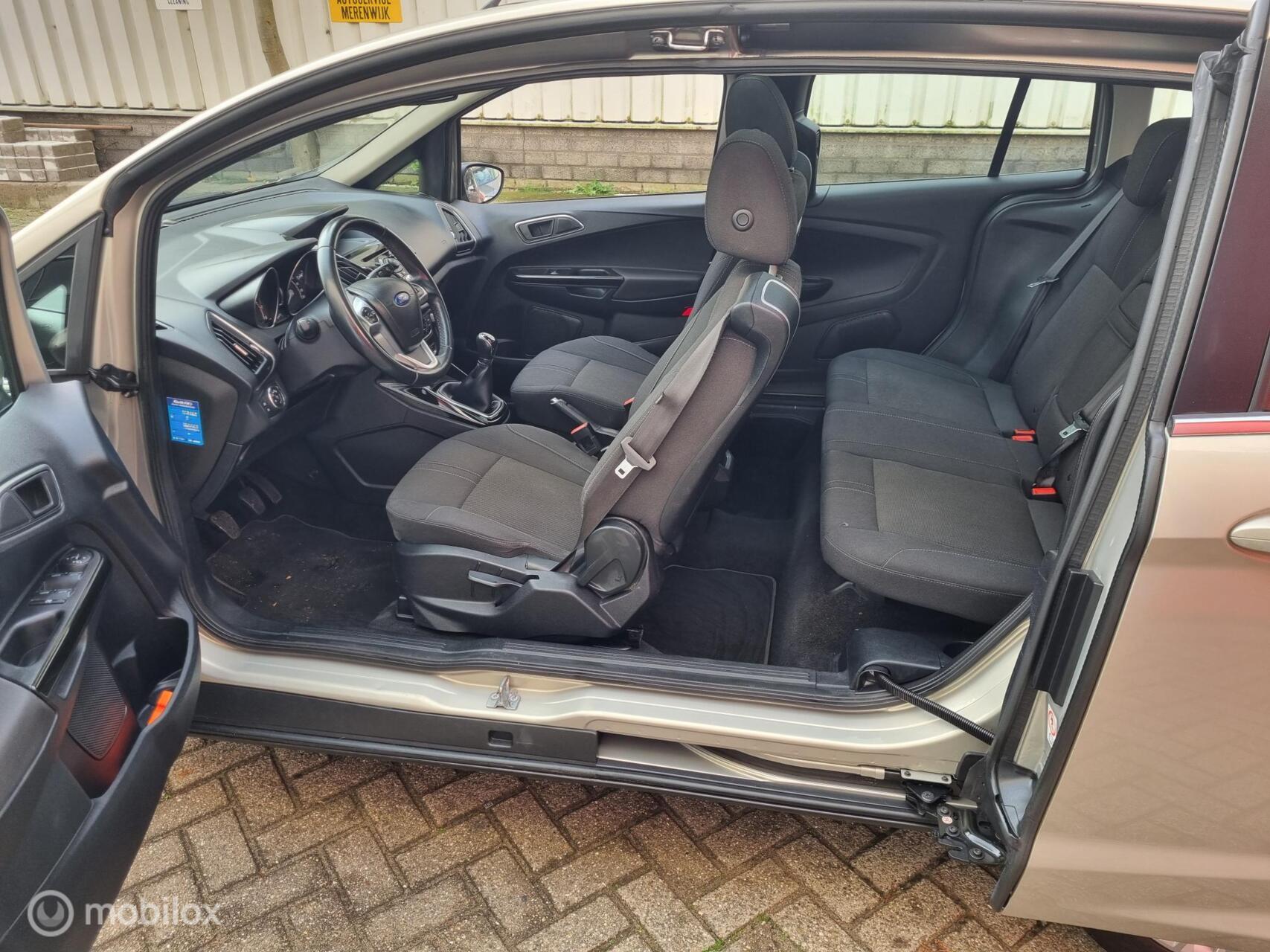 Foto van Ford B-max