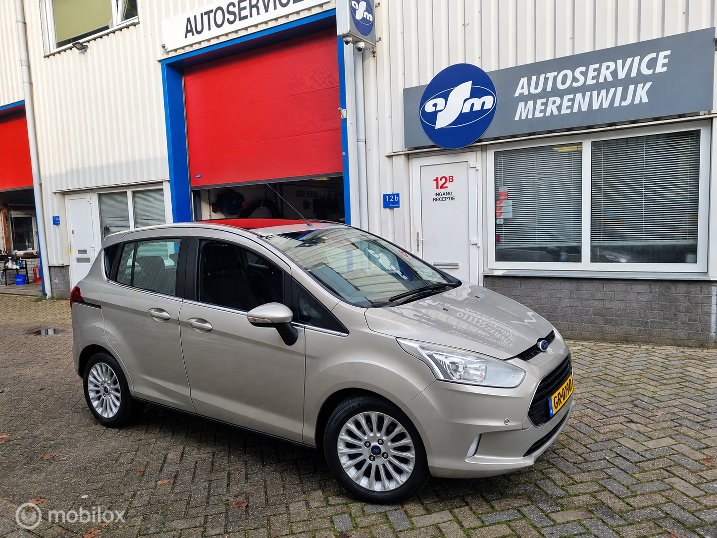 Ford B-max 1.0 EcoBoost Titanium, parksens voor + achter 2013 - voorkant