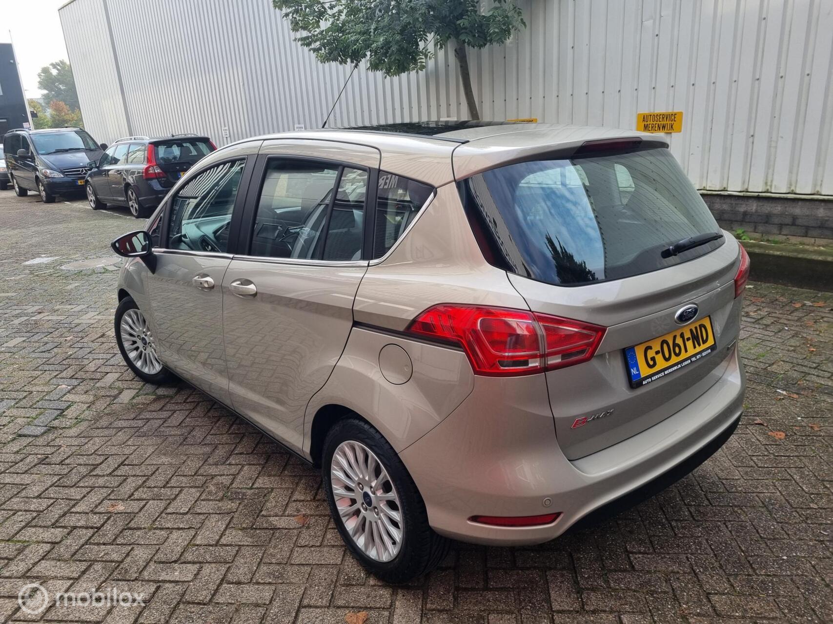 Foto van Ford B-max
