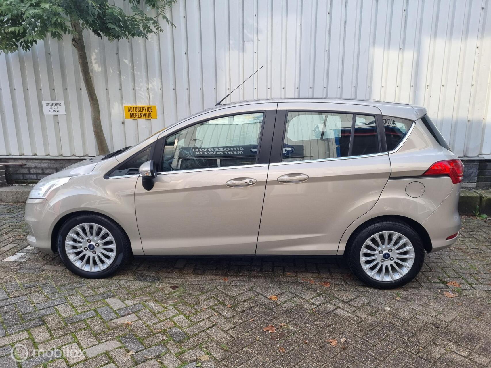Foto van Ford B-max