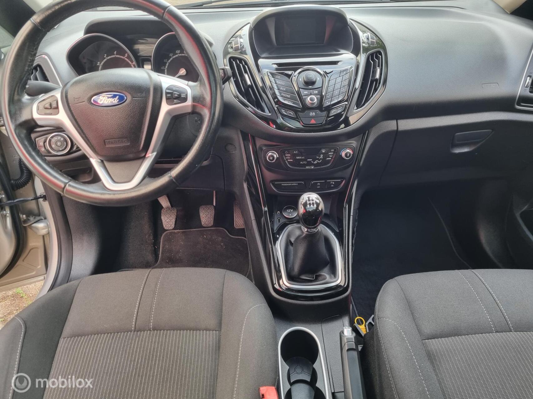 Foto van Ford B-max