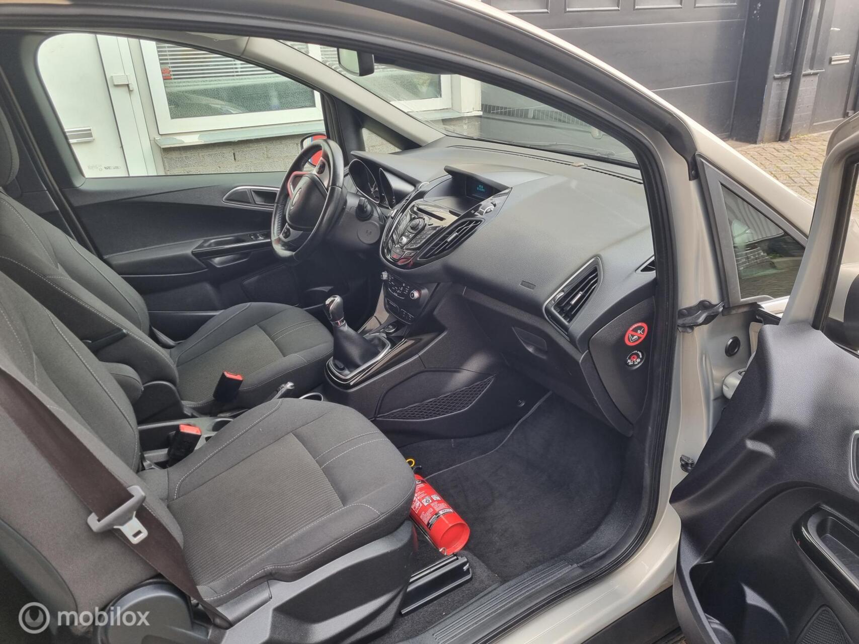 Foto van Ford B-max