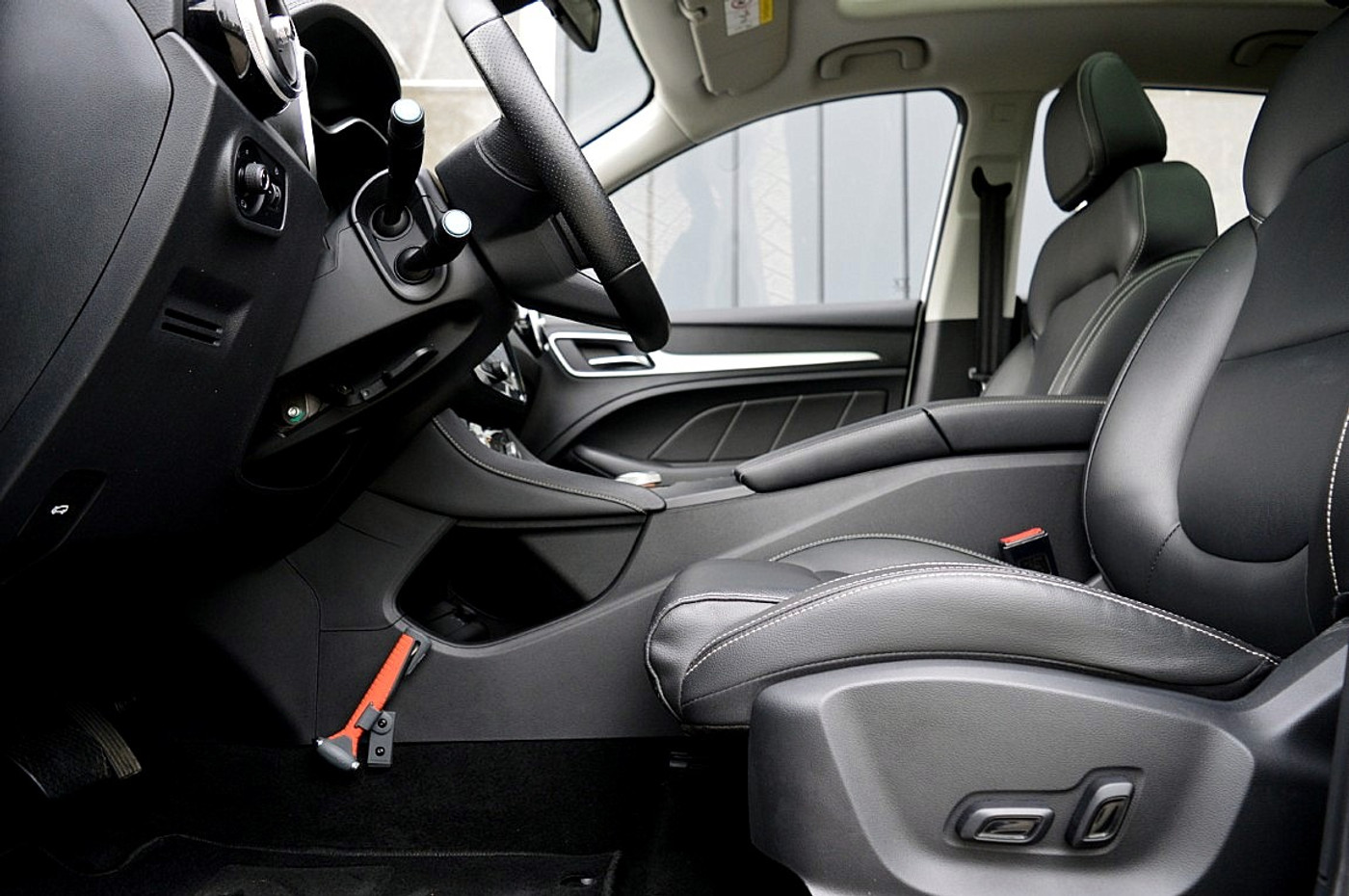 Foto van MG MG ZS
